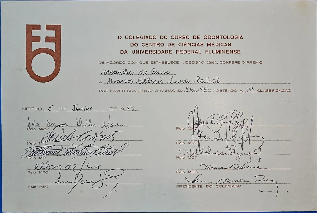 Certificado da Medalha de Ouro do curso de Odontologia da UFF, 1981